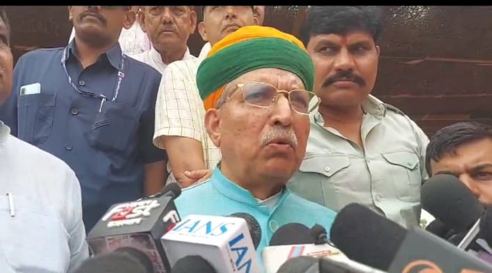 बीकानेर: अंबेडकर की तस्वीर के अपमान का आरोप, अहंकार में चूर हैं लालू,जनता चुनावों में सबक सिखायेगी: अर्जुन राम मेघवाल