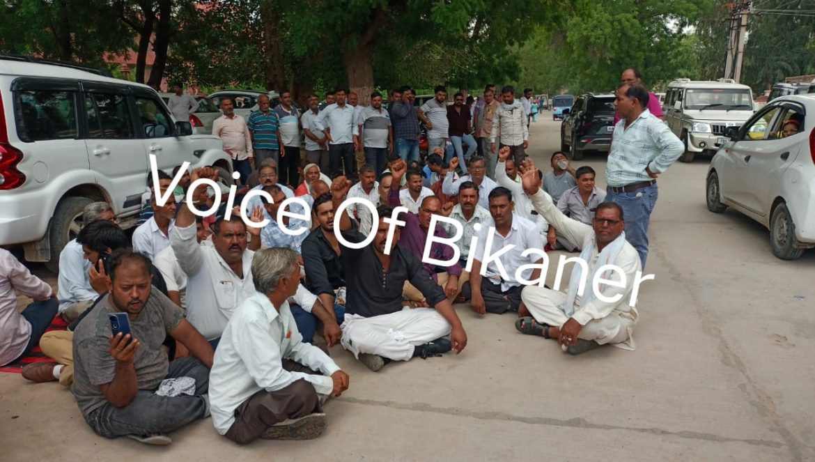 बीकानेर: बंद घर में बुजुर्ग दंपति के शव मिलने का मामला,कुम्हार समाज ने हत्या का जताया शक,हत्या,मामले  का खुलासा करने की मांग पर अड़े