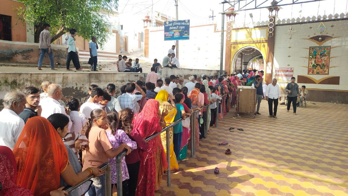 बीकानेर: सुजानदेसर में लोक देवता बाबा रामदेवजी का मेला धूमधाम से भरा,उमड़ा आस्था का सैलाब