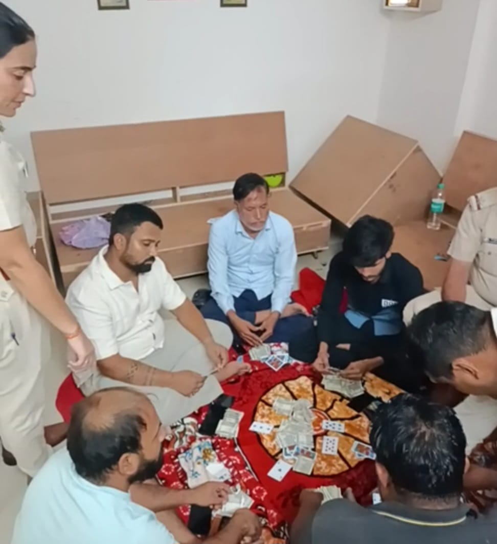 बीकानेर पुलिस की बड़ी कार्रवाई, जुए के अड्डे पर छापा, छह जुआरी गिरफ्तार, अफ़ीम भी बरामद