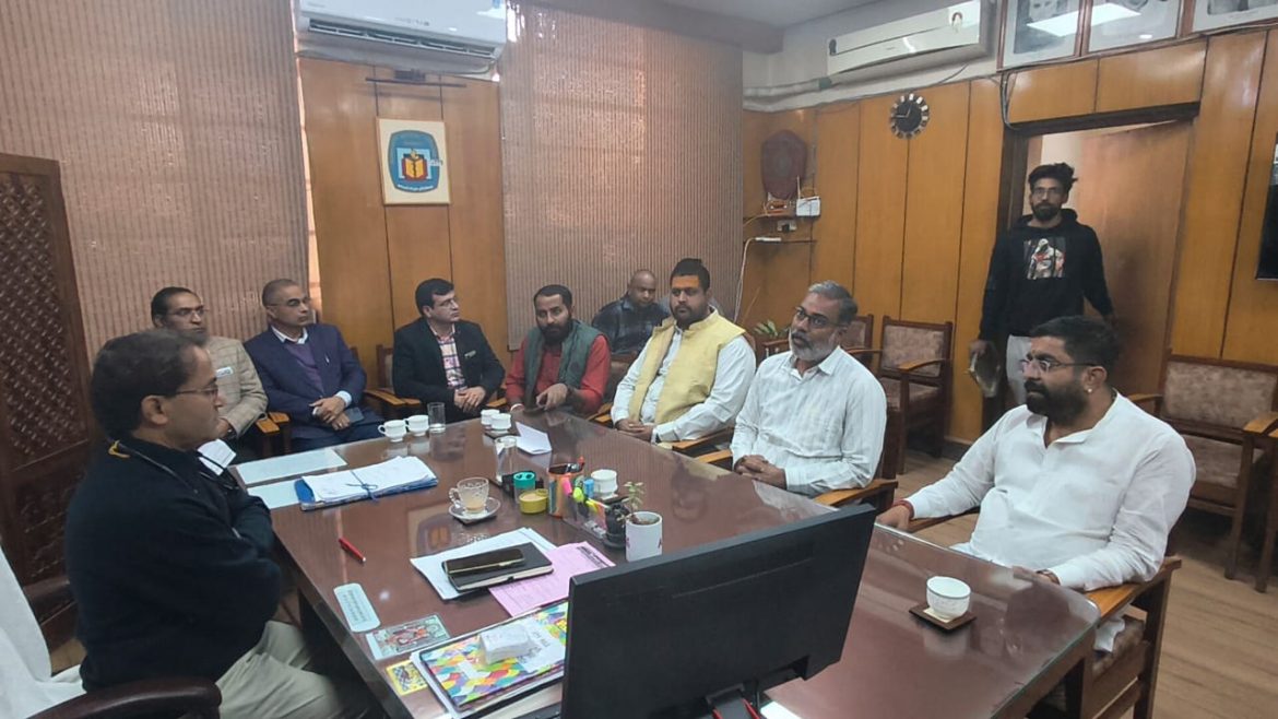 बीकानेर: पीबीएम अस्पताल की अव्यवस्थाओं पर भाजयुमो का हल्ला बोल, गलत खून चढ़ाने के मामले में कमेटी गठित