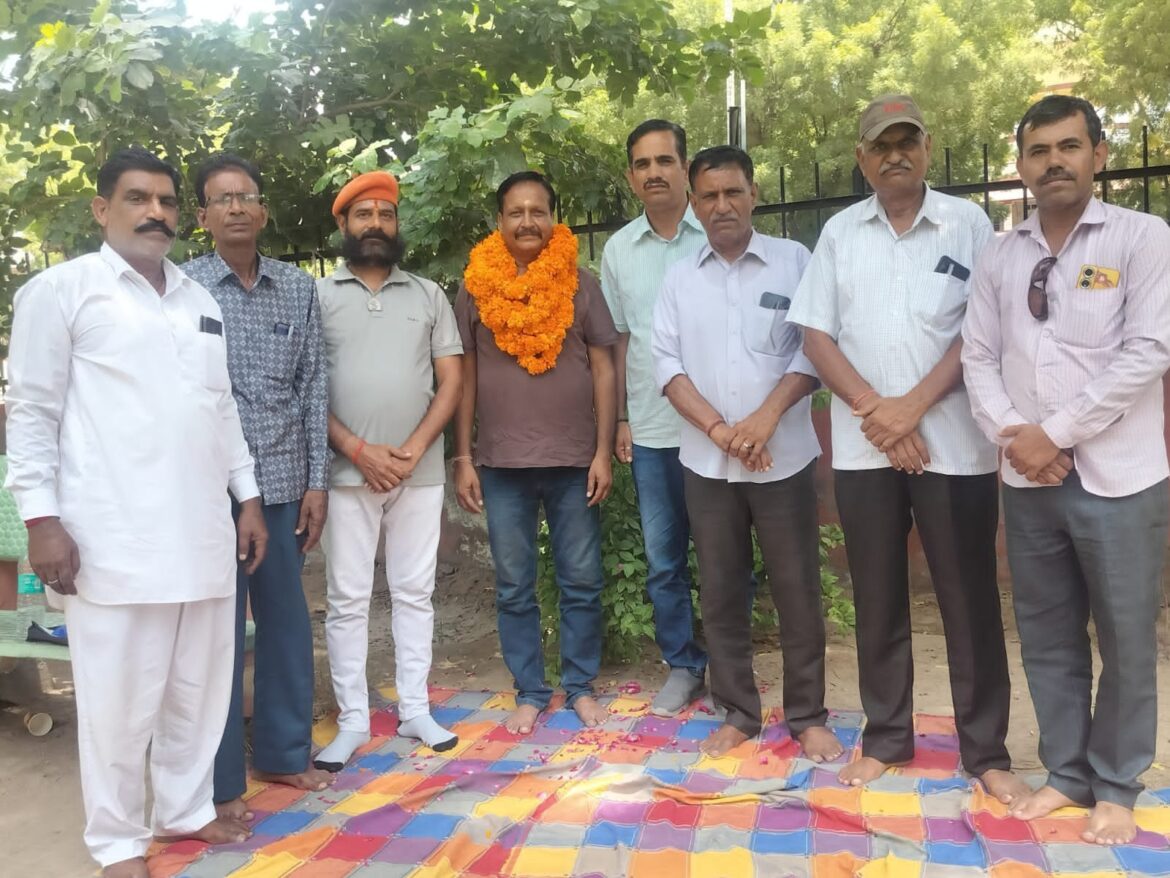 बीकानेर: रावणा राजपूत सेवा संस्थान की बैठक,प्रदेश संरक्षक प्रताप सिंह बड़गुजर का हुआ सम्मान
