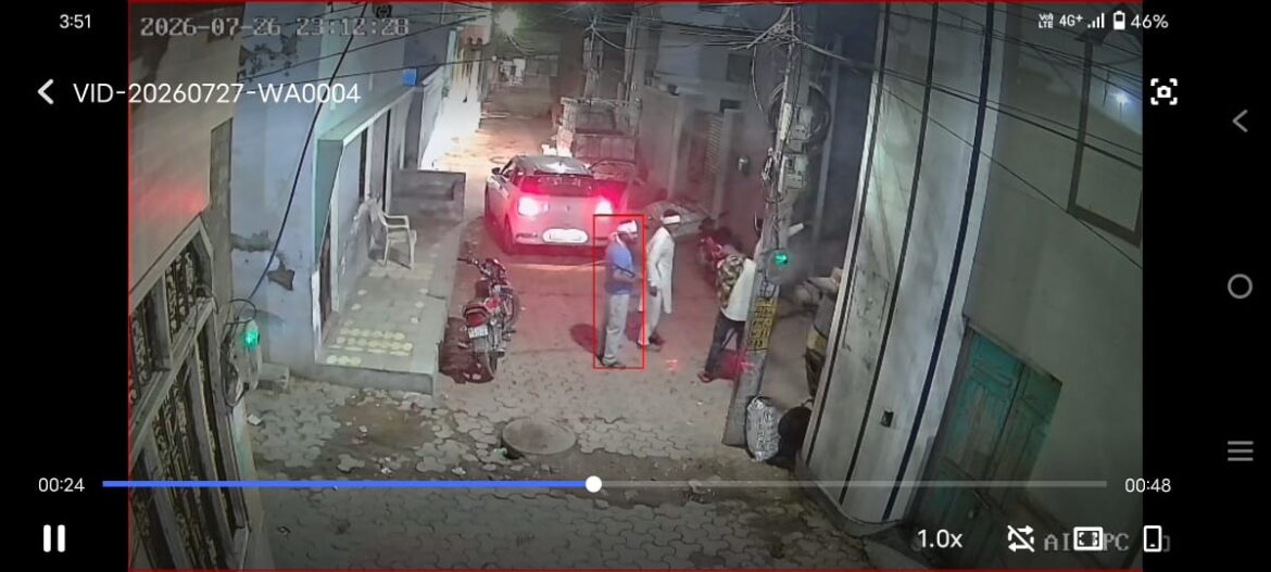 बीकानेर: मुखबिर समझकर युवक पर जानलेवा हमला,लोहे के पाइपों से बेरहमी से पीटा, घटना सीसीटीवी में कैद
