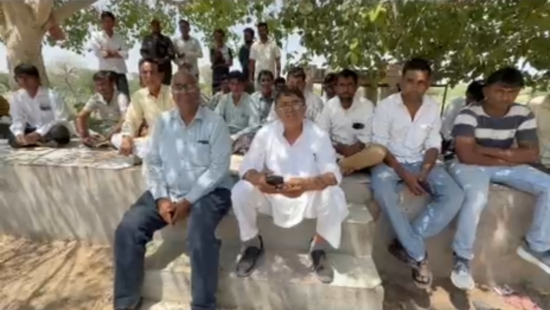 बीकानेर: सरपंच प्रतिनिधि पर जानलेवा हमला, फॉर्च्यूनर को कैंपर से मारी टक्कर, लाठी-धारदार हथियारों से किया हमला